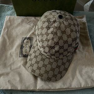 XL Gucci Signature ball cap
